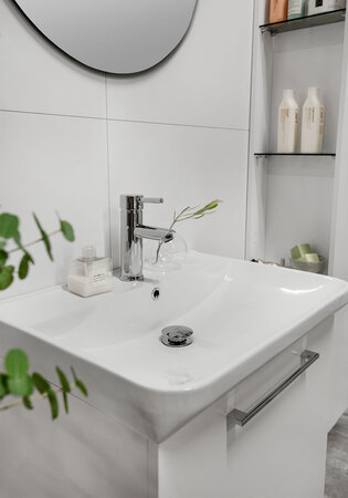 Badrumsskåp Living Modell 2.2 600 Vit Matt Ram